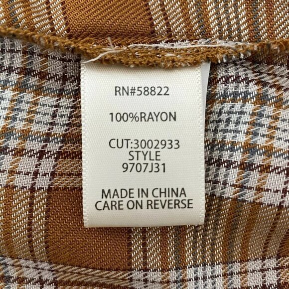 Max Studio S L/S Puff Ruffled Button Front Blouse - Picture 7 of 8